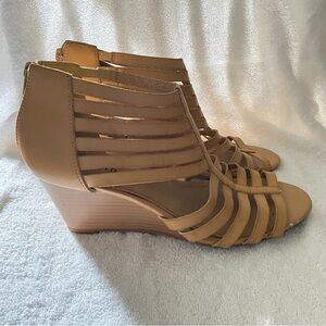 Torrid Shoes Sandals Women’s Size 9W Wedge Open Toe Has Some Flaw Marks Back Zip